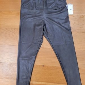 BNWT Faux Leather Leggings 7 For All Mankind